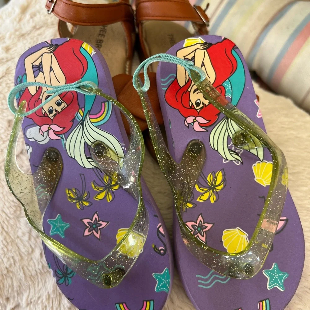 Sandals size 7 toddlers!
